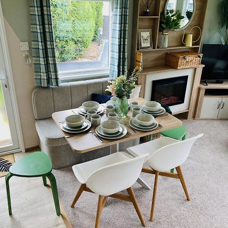 The Sanctuary Holiday Home - Escape The Ordinary Knaresborough Zewnętrze zdjęcie