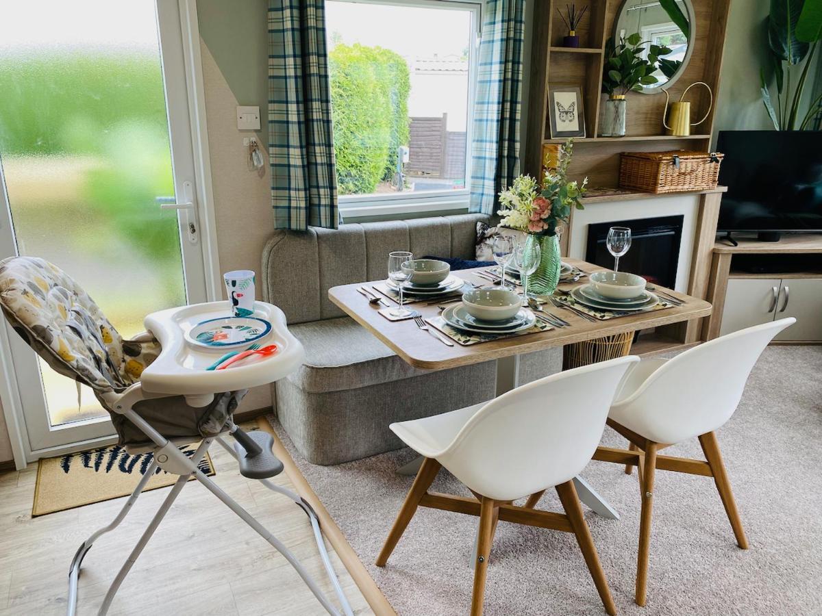 The Sanctuary Holiday Home - Escape The Ordinary Knaresborough Zewnętrze zdjęcie