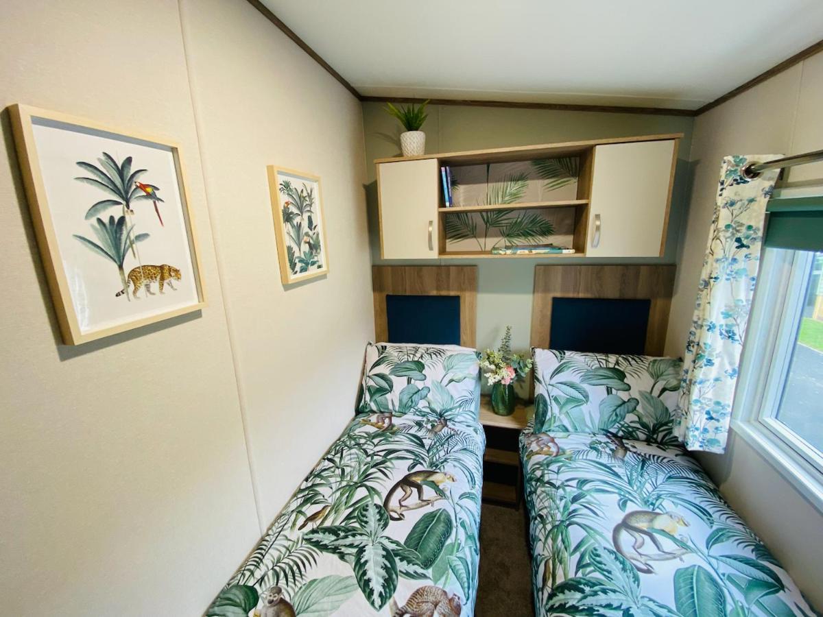 The Sanctuary Holiday Home - Escape The Ordinary Knaresborough Zewnętrze zdjęcie