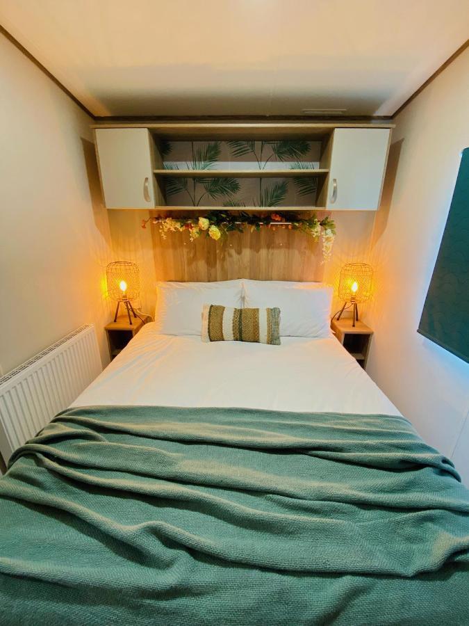 The Sanctuary Holiday Home - Escape The Ordinary Knaresborough Zewnętrze zdjęcie